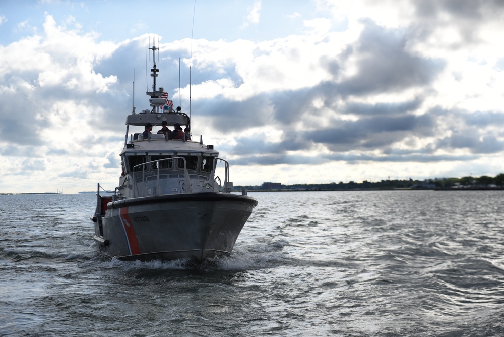 DVIDS - Images - Coast Guardsmen Transit Final 47-foot Motor Lifeboats ...