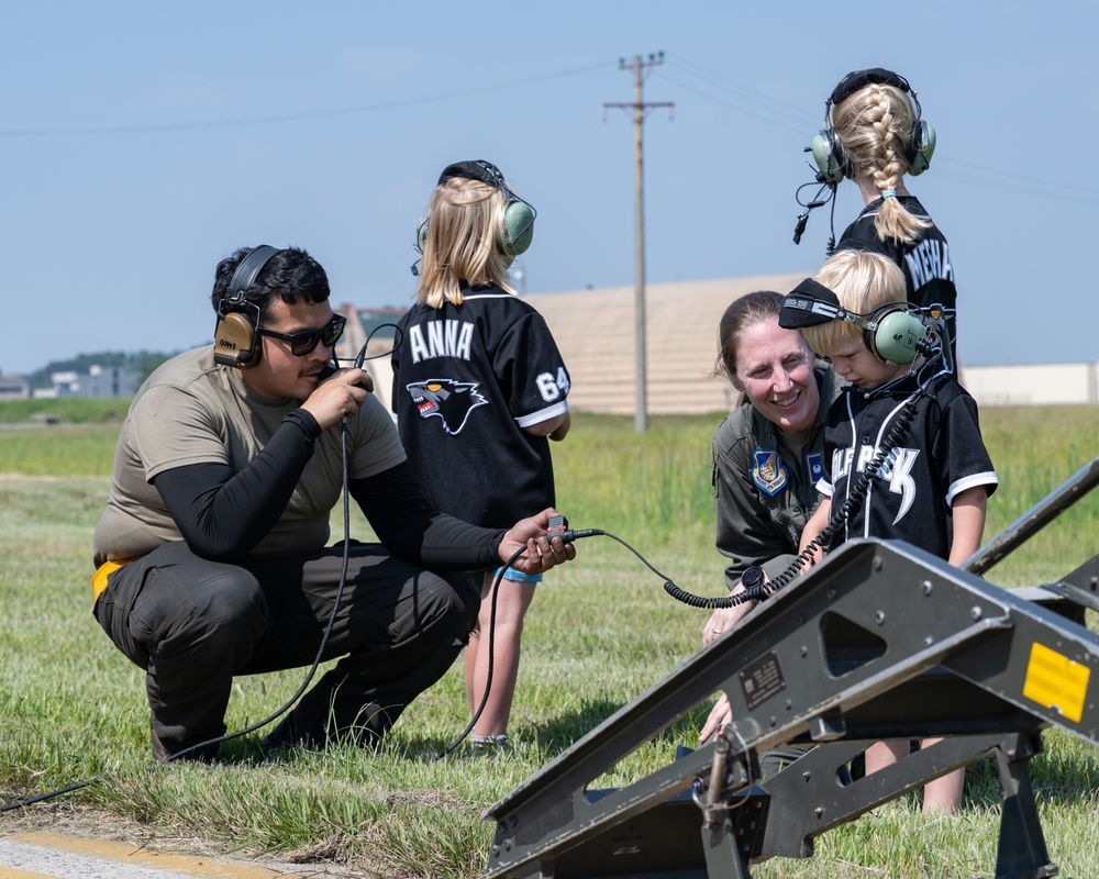Wolf Pack bids farewell to Col. Matthew Gaetke
