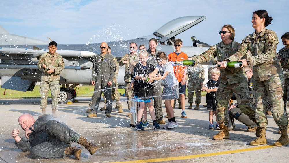 Wolf Pack bids farewell to Col. Matthew Gaetke