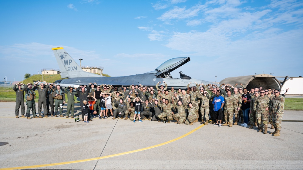 Wolf Pack bids farewell to Col. Matthew Gaetke