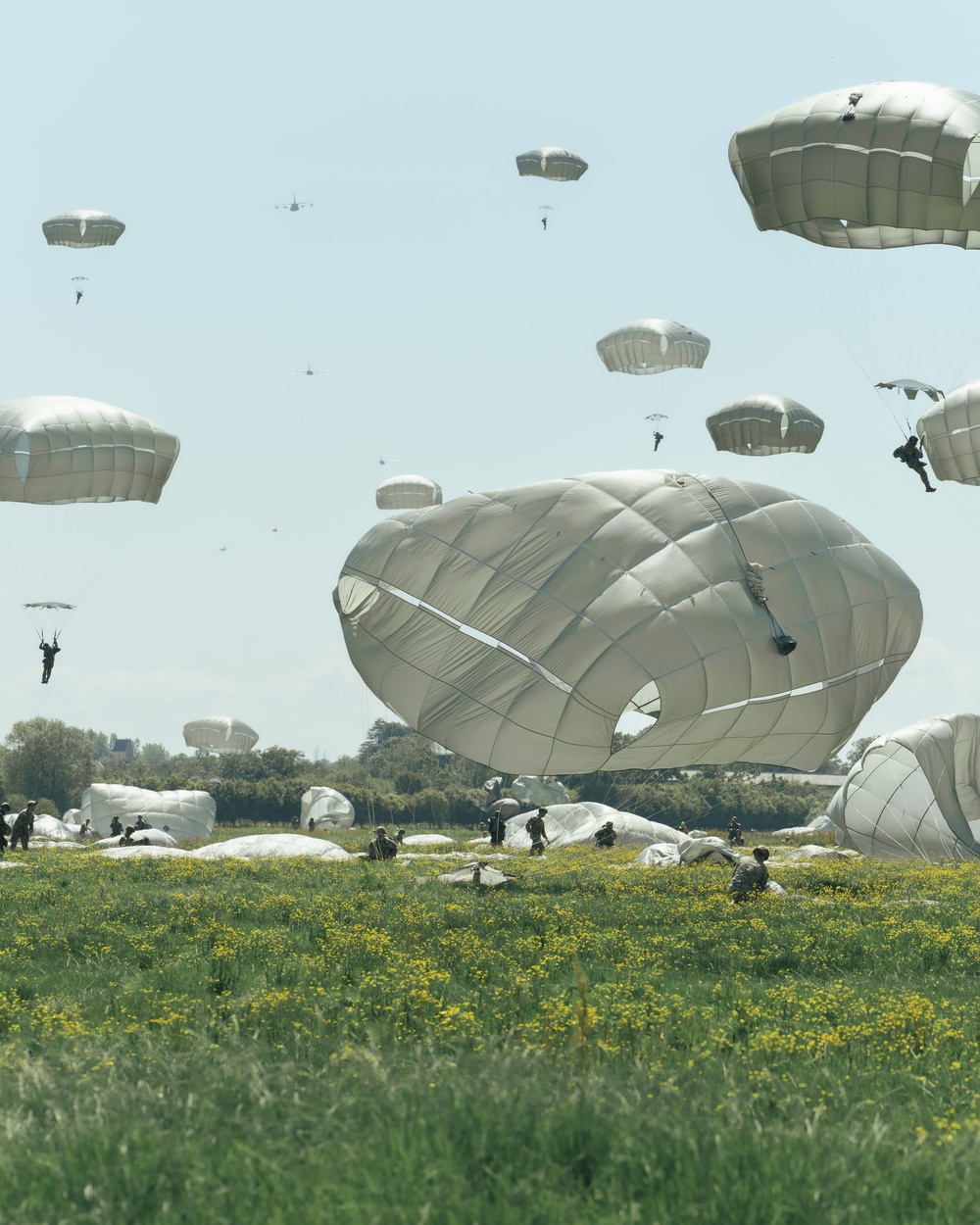 Sky Soldiers Commemorate D-Day 80 During Airborne Operation Alongside other Paratroopers