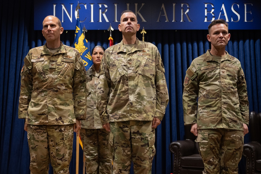 39th WSSG hosts a change of command