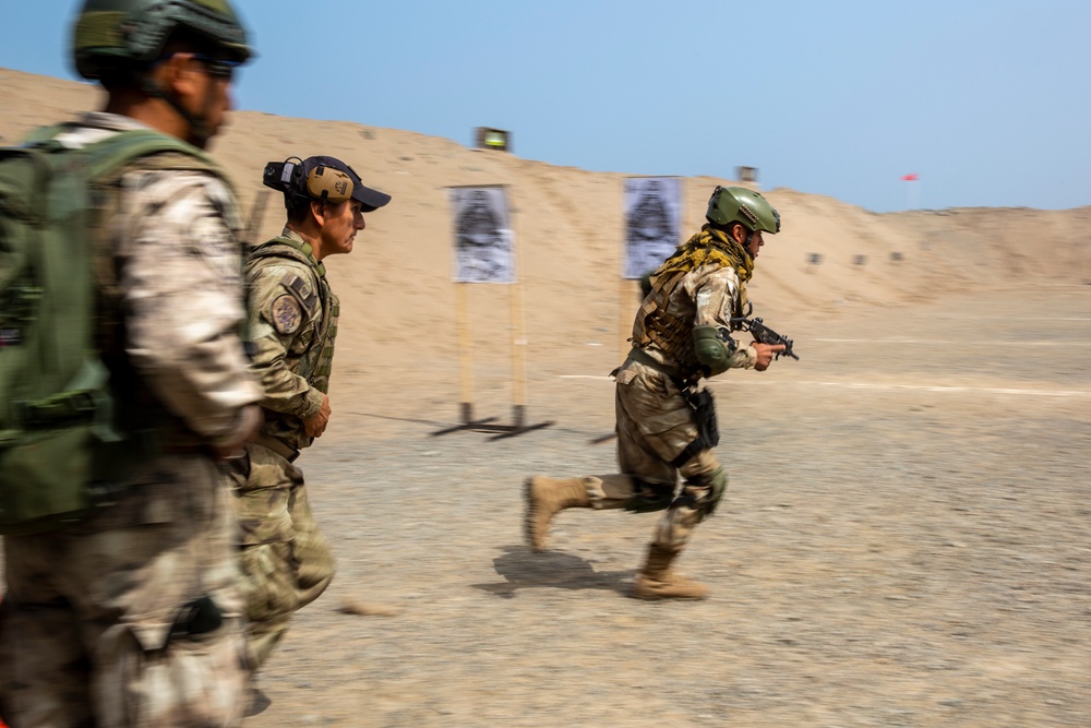 U.S. Marines train using Peruvian Uzi submachine gun during Resolute Sentinel 24