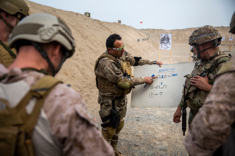 DVIDS - Images - U.S. Marines train using Peruvian Uzi submachine gun ...