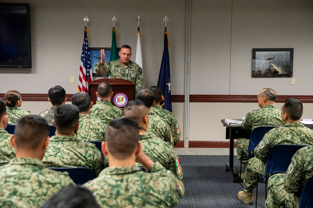 Mexican Army War College Students Visit NORAD, USNORTHCOM