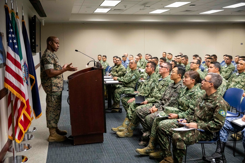 Mexican Army War College Students Visit NORAD, USNORTHCOM