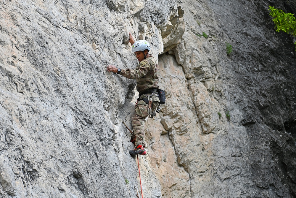 Basic Climbing Course