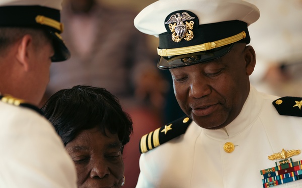 Lt. Cmdr. Yves Emilus of LCSRON 2 Retires