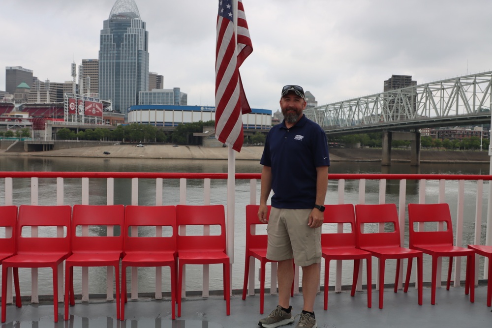 Gold Star Families share tenth cruise on the Ohio River