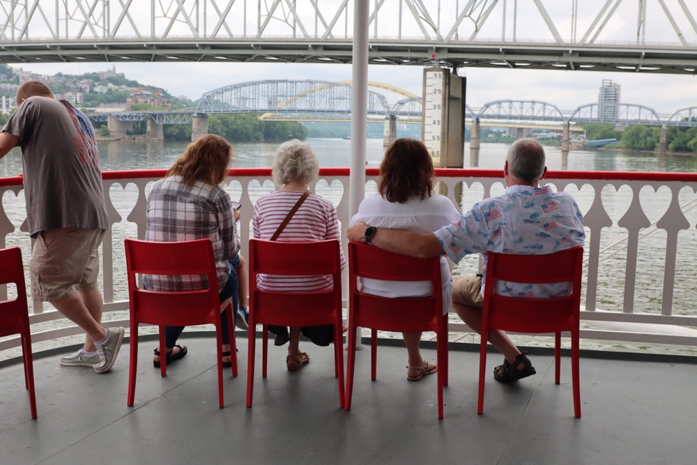 Gold Star Families share tenth cruise on the Ohio River