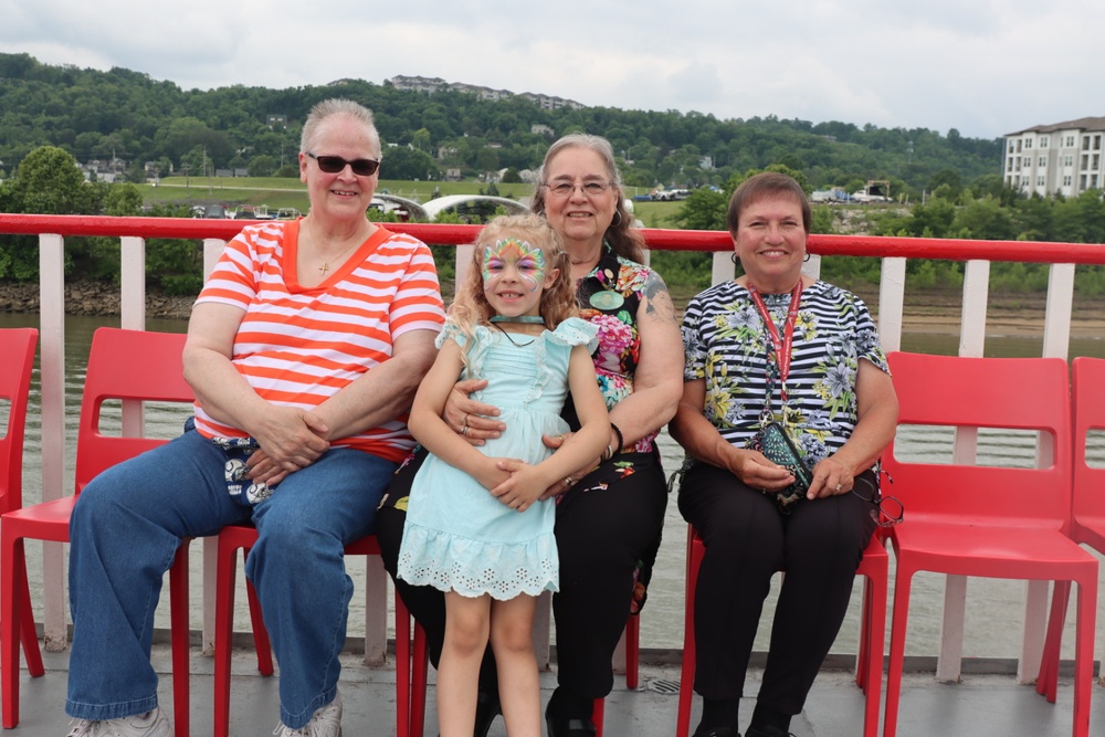 Gold Star Families share tenth cruise on the Ohio River