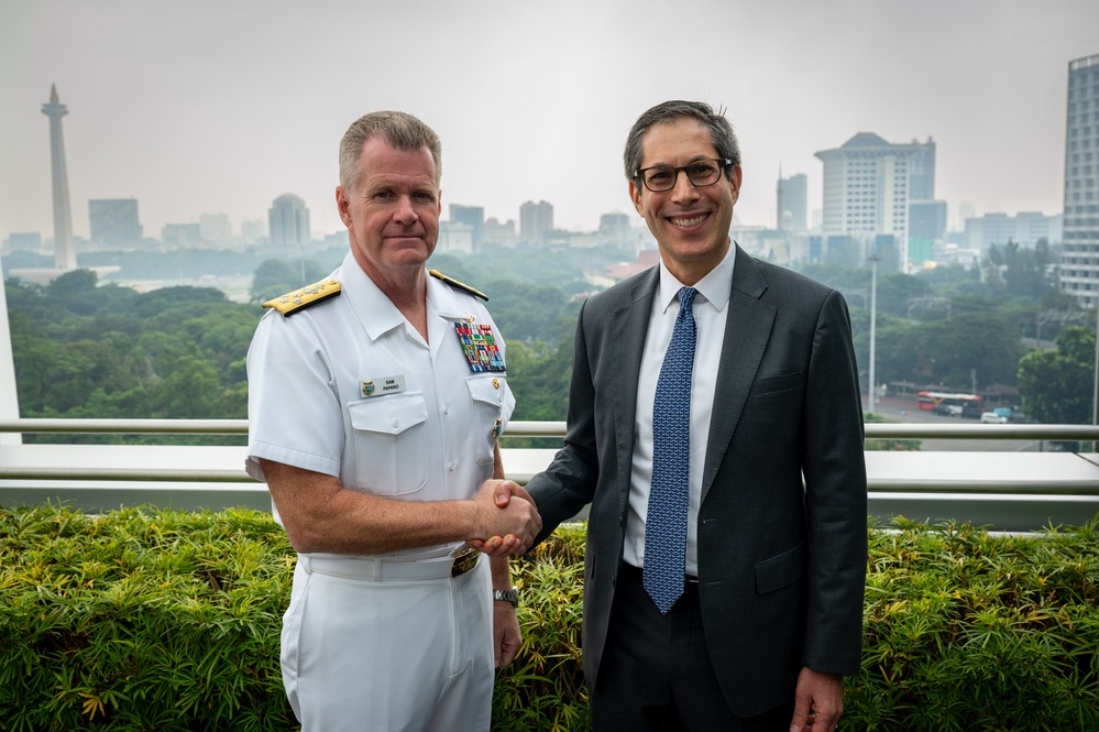 CDRUSINDOPACOM visits U.S. Embassy in Indonesia