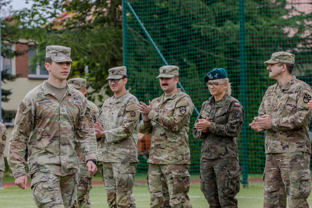 U.S. Army Garrison-Poland &amp; V Corps Soldiers Receive the GAFPB