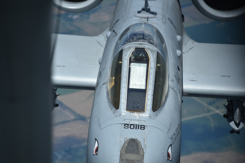 U.S. Air Force A-10 Thunderbolt II refueling