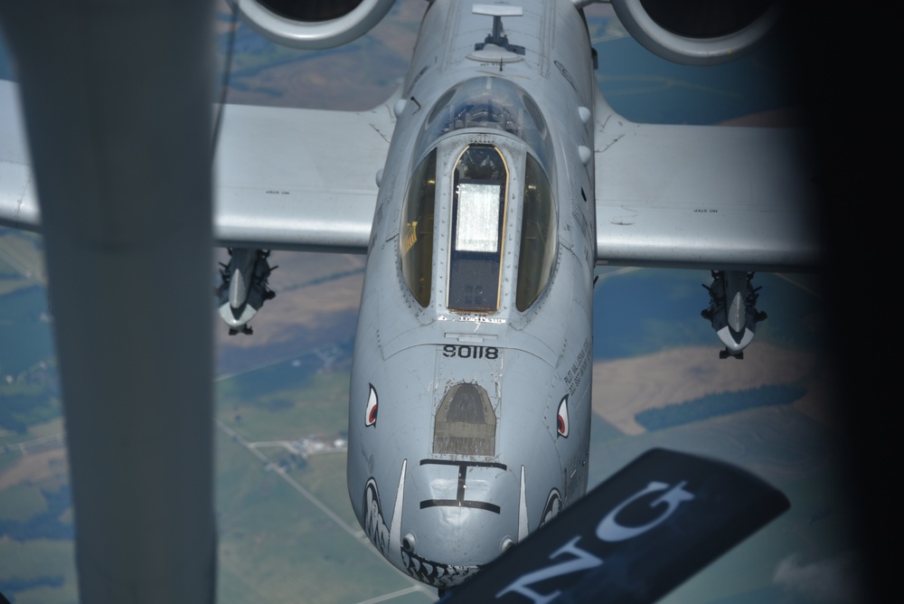 U.S. Air Force A-10 Thunderbolt II gets refueled