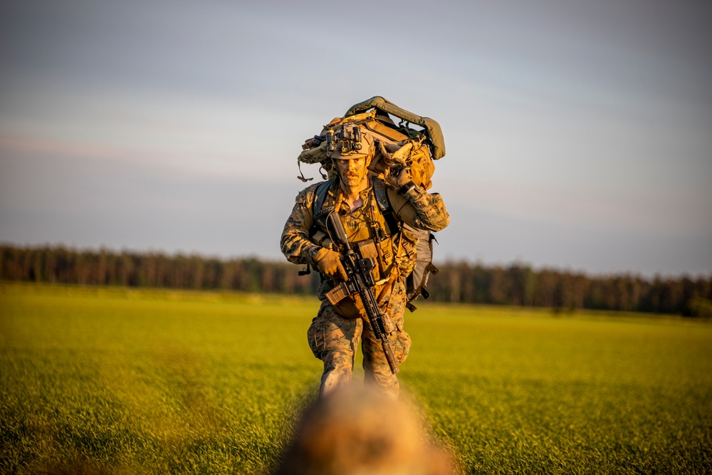 DVIDS - Images - 4th Recon Marines conduct force on force exercise in ...