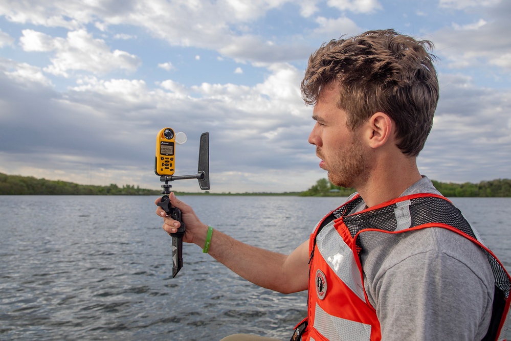 Omaha District conducts water quality operations at Cunningham Lake