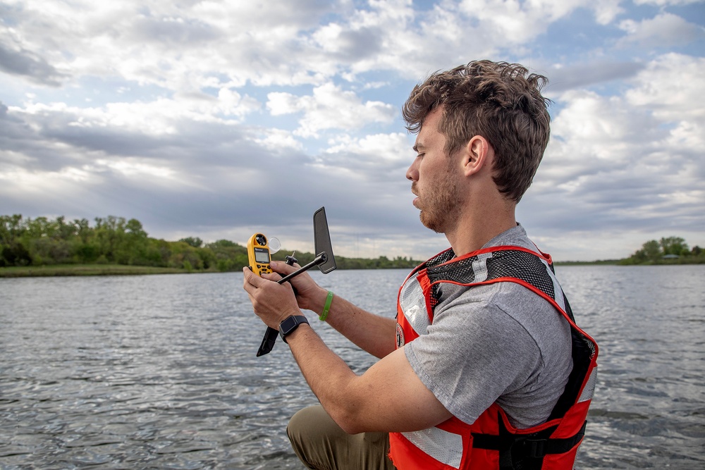 Omaha District conducts water quality operations at Cunningham Lake