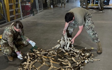 102nd Intelligence Wing Airmen conduct pallet-building training