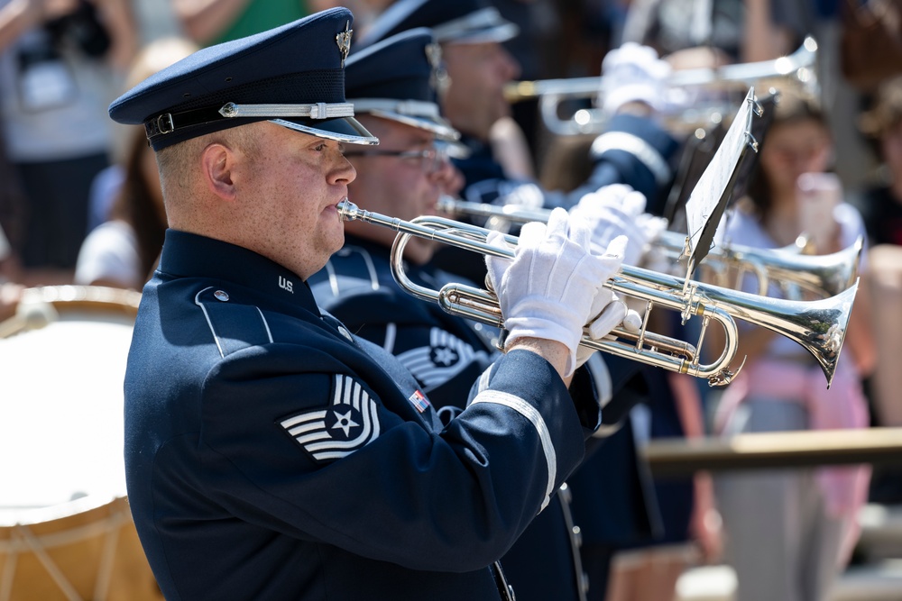 The Commander of the Slovak Air Force Maj. Gen. Róbert Tóth Participates in an Air Force Full Honors Wreath-Laying Ceremony at the Tomb of the Unknown Soldier