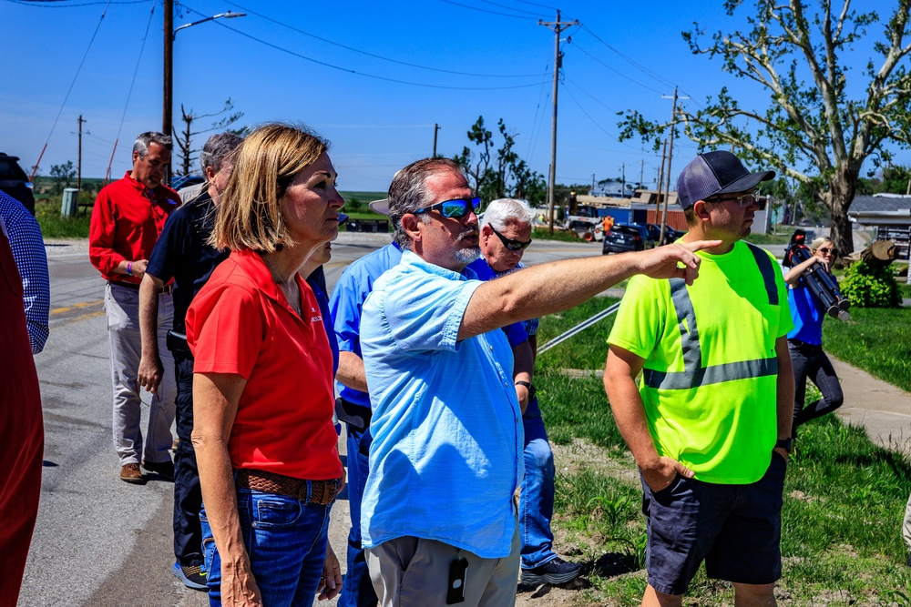 Governor and FEMA Officials Attend Disaster Recovery Meeting in Minden