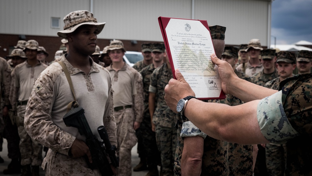 CMC and SMMC visit 1st Battalion, 2d Marine Regiment, 2d Marine Division