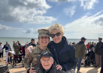 WWII Veteran John Gleeson represents Hawaii at 80th D-Day Anniversary