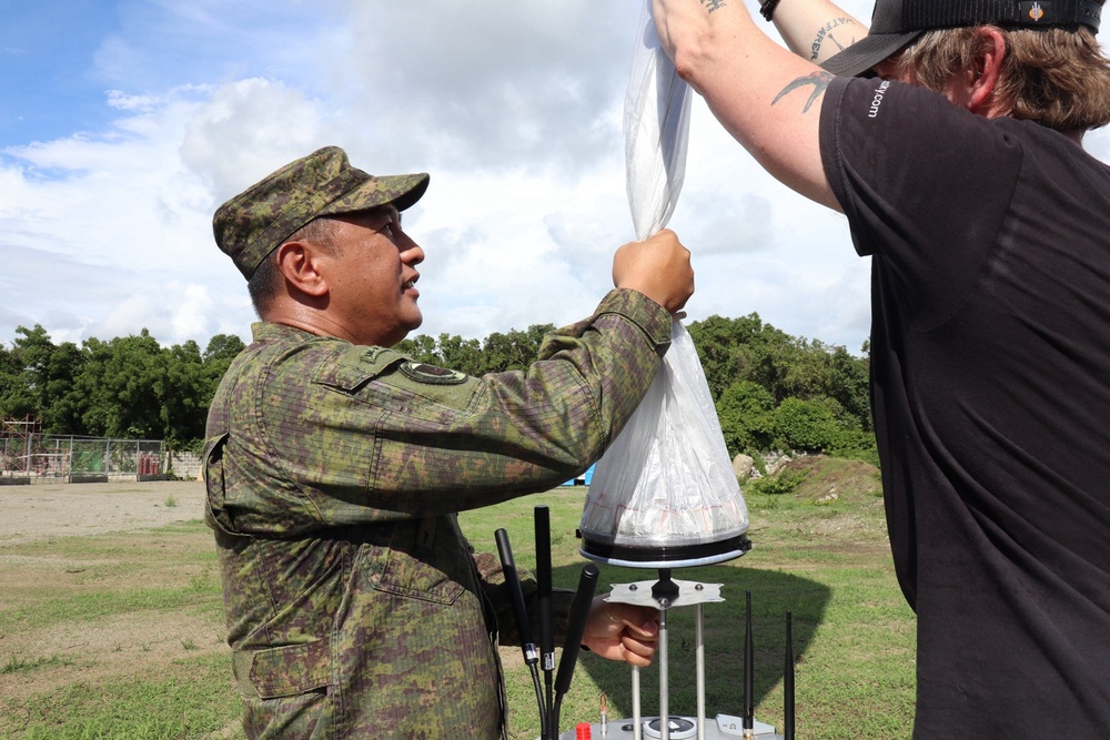 DVIDS - Images - US Army Launches High-Altitude Balloons for Exercise ...