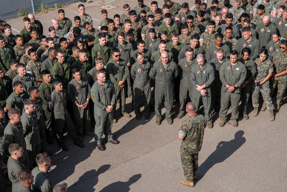 VMM-165 (Rein.) Pilots Awarded for Lifesaving Actions