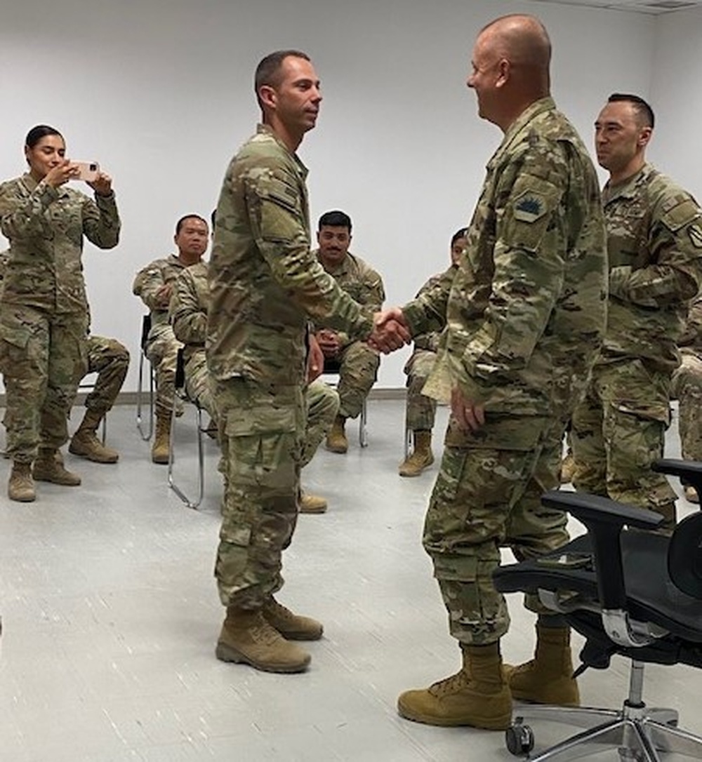 DVIDS - News - Cal Guard’s Commanding General Visits Troops Overseas