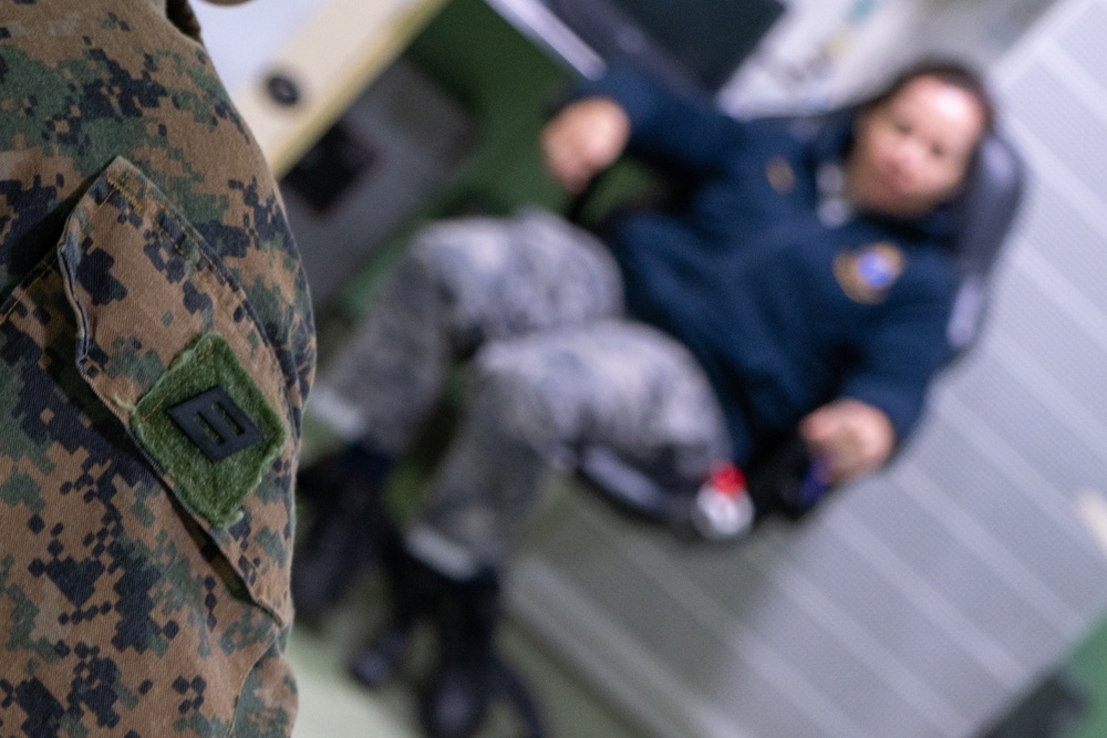 MRF-D 24.3 U.S. Navy medical personnel hold PME for Royal Australian Navy medical personnel