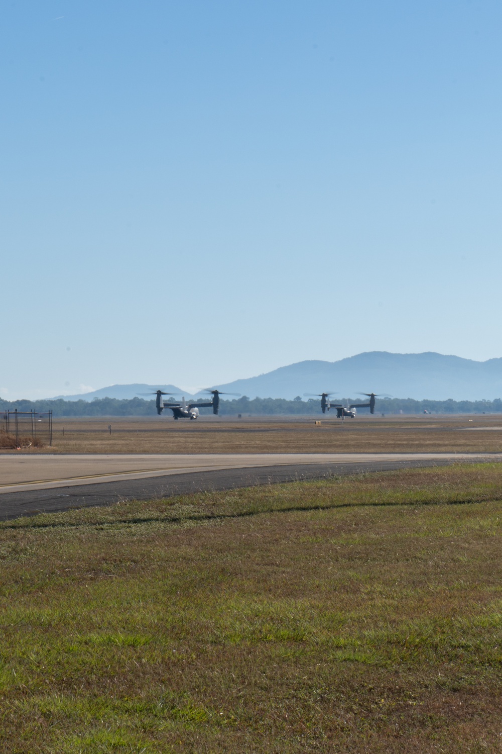 MRF-D 24.3: MV-22B Ospreys transport Marines from RAAF Townsville for WADER
