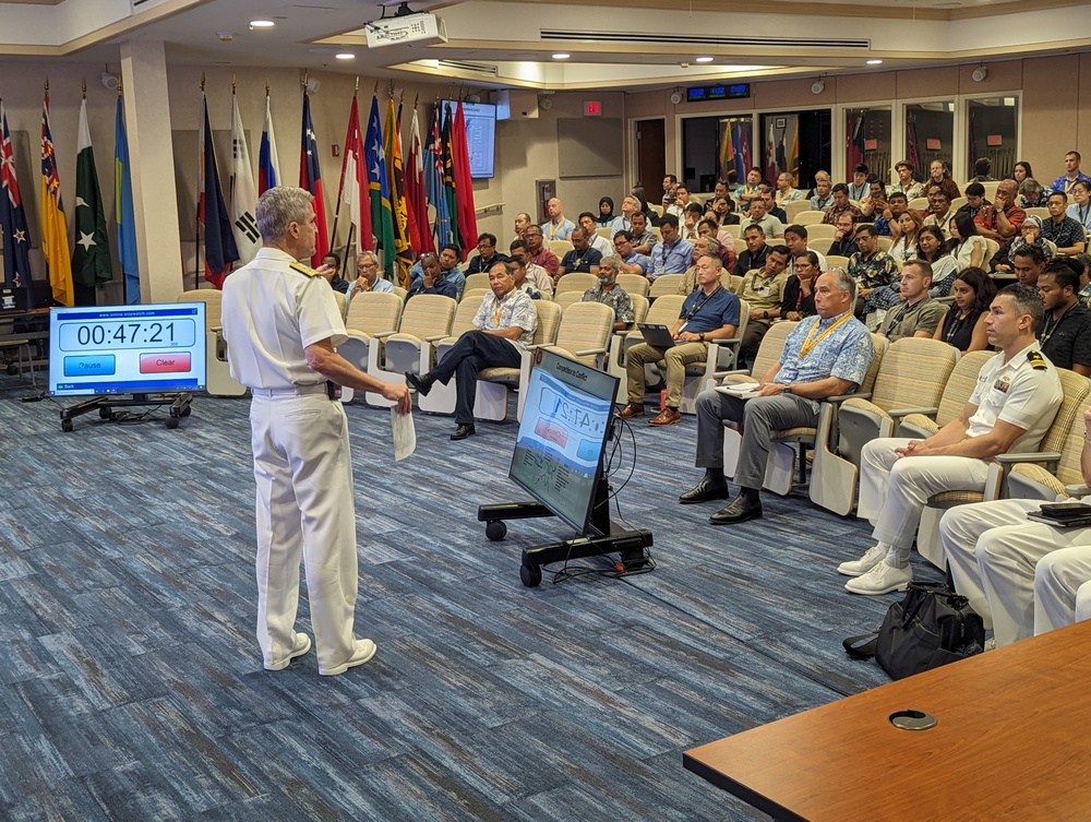 PacFleet Commander visits DKI APCSS