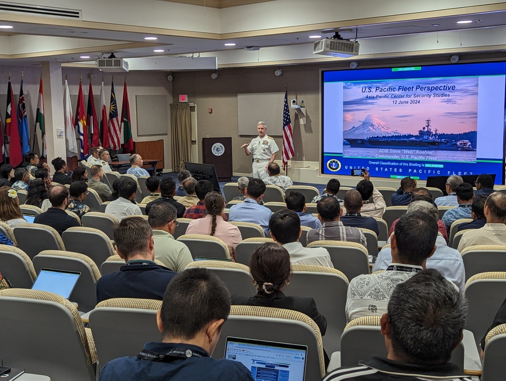 PacFleet Commander visits DKI APCSS