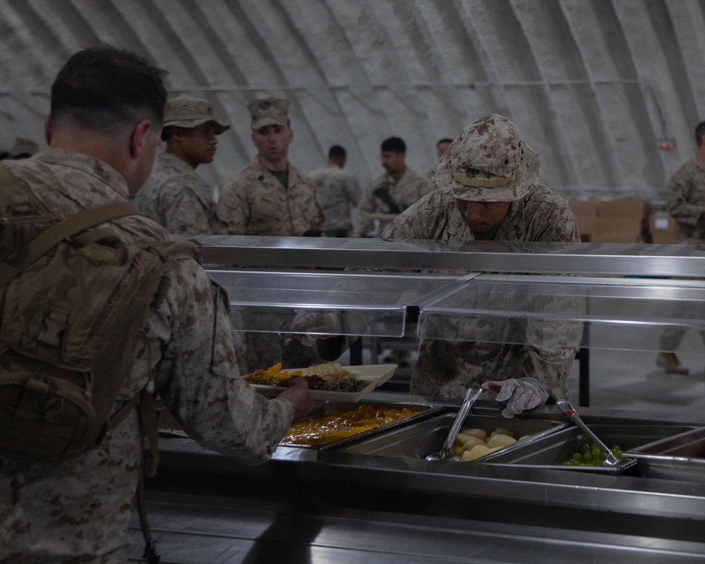 U.S. Marine food service specialists prepare evening at Integrated Training Exercise 4-24