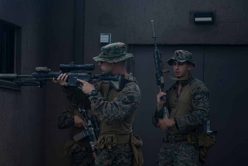 4th Marines Execute MOUT Training