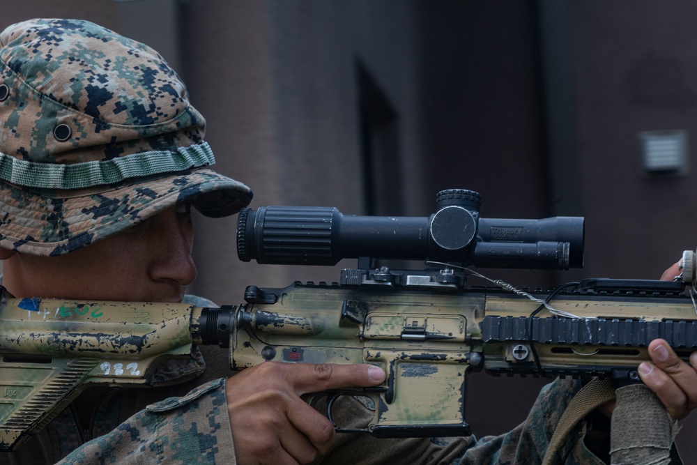 4th Marines Execute MOUT Training