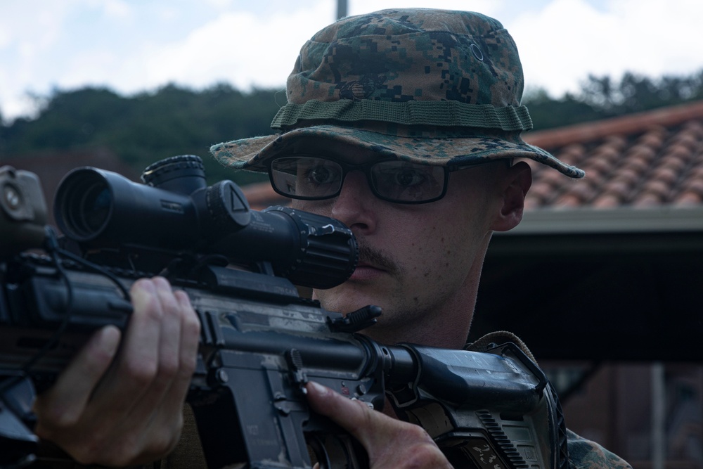 4th Marines Execute MOUT Training