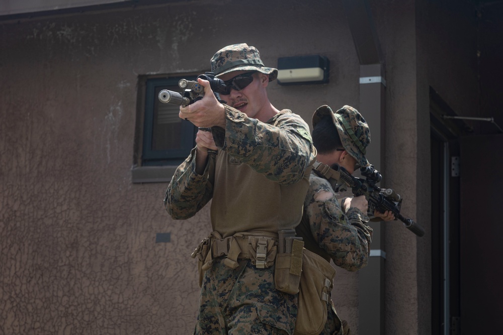 4th Marines Execute MOUT Training