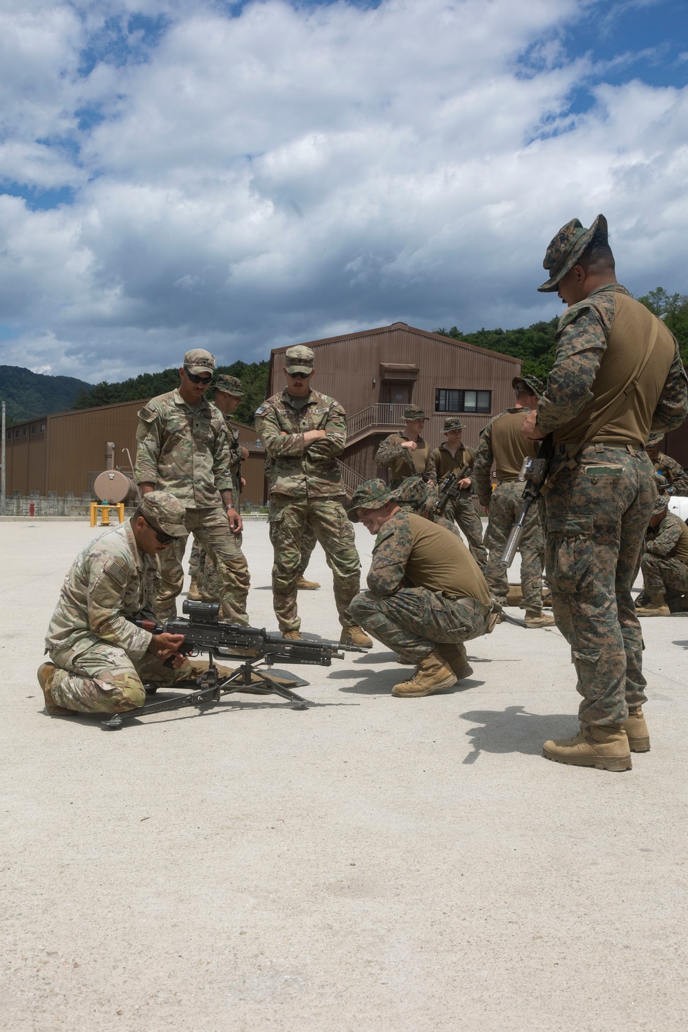 4th Marines &amp; 3d Cavalry Machine Gunners SME Exchange