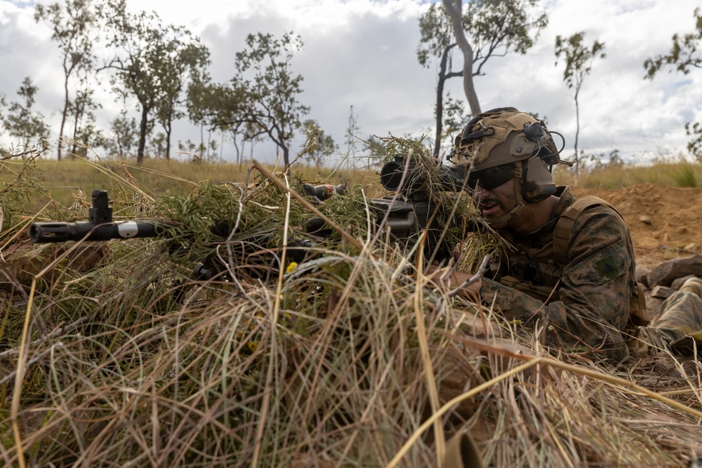 MRF-D 24.3: Golf Co., 2nd Bn., 5th Marines (Rein.) Marines set up a defense Exercise Southern Jackaroo