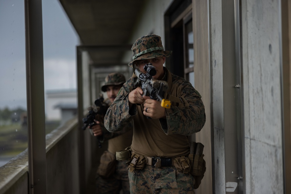 4th Marines clear the way during Fuji Viper 24.3