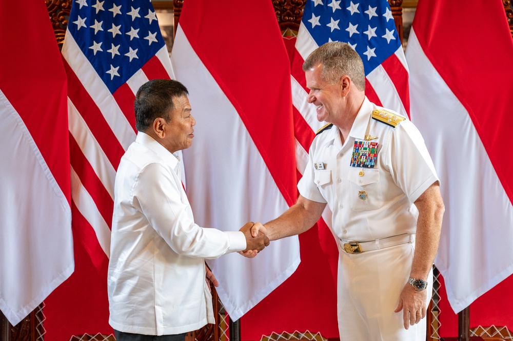 CDRUSINDOPACOM visits Indonesia