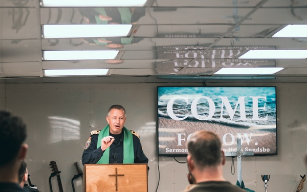 Royal Norwegian Chaplain hosts Lutheran service aboard the USS Mount Whitney