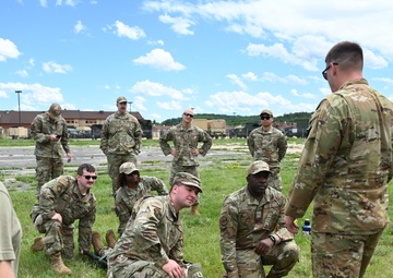 Army National Guard instructors teach Medevac 101