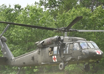 Army National Guard instructors teach Medevac 101