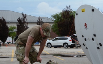 Wisconsin Airmen participate in emergency communications exercise