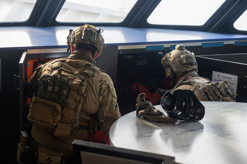 Marine Raiders conduct underway VBSS during Advanced Maritime Training Package