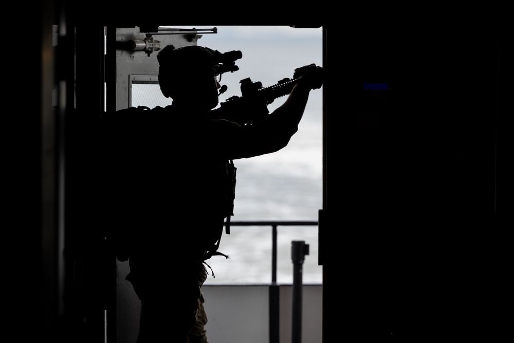 Marine Raiders conduct underway VBSS during Advanced Maritime Training Package