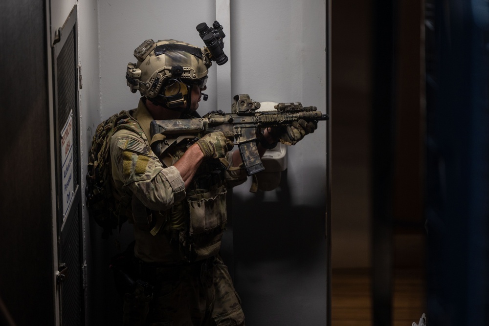 Marine Raiders conduct underway VBSS during Advanced Maritime Training Package